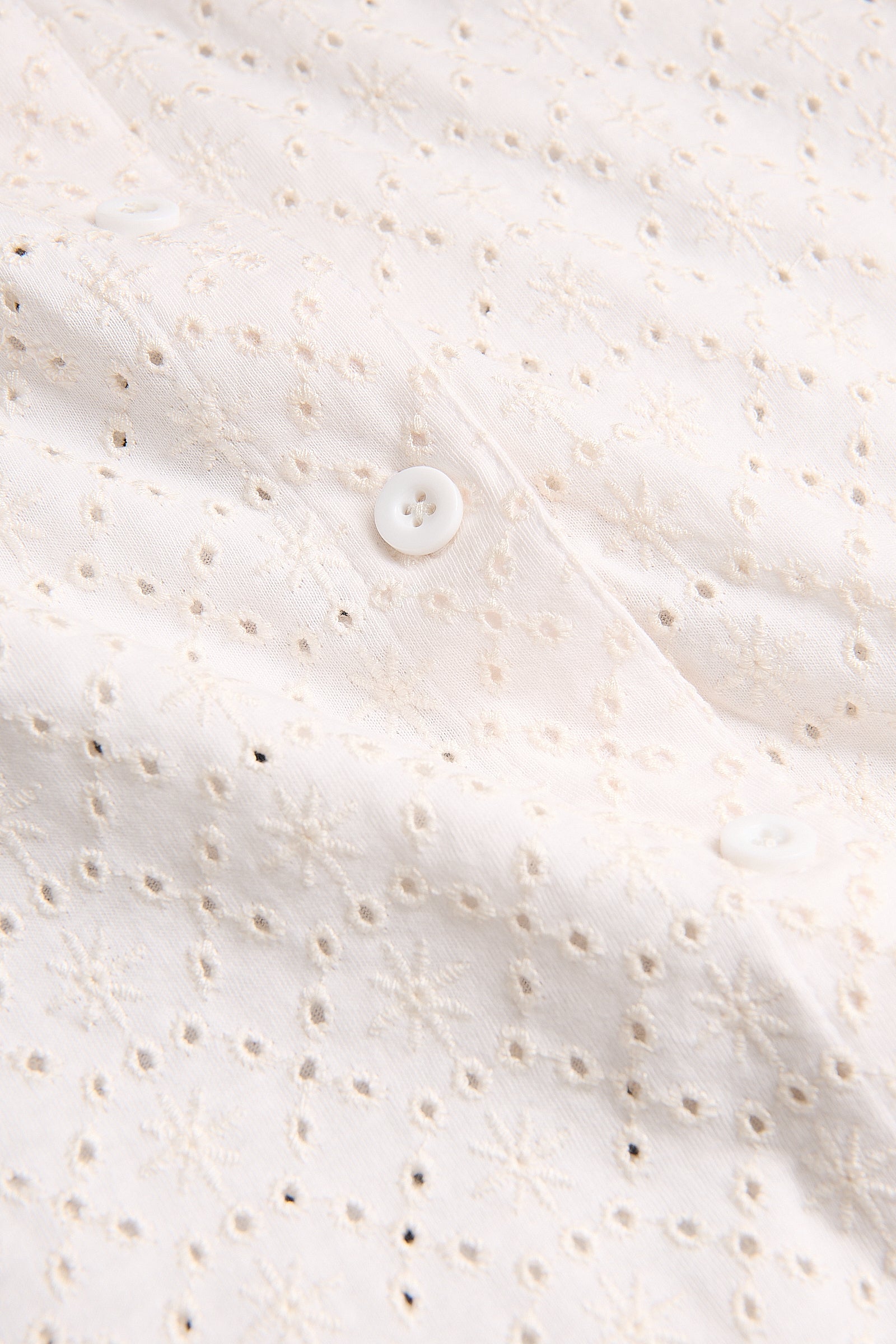 Basma Bright white