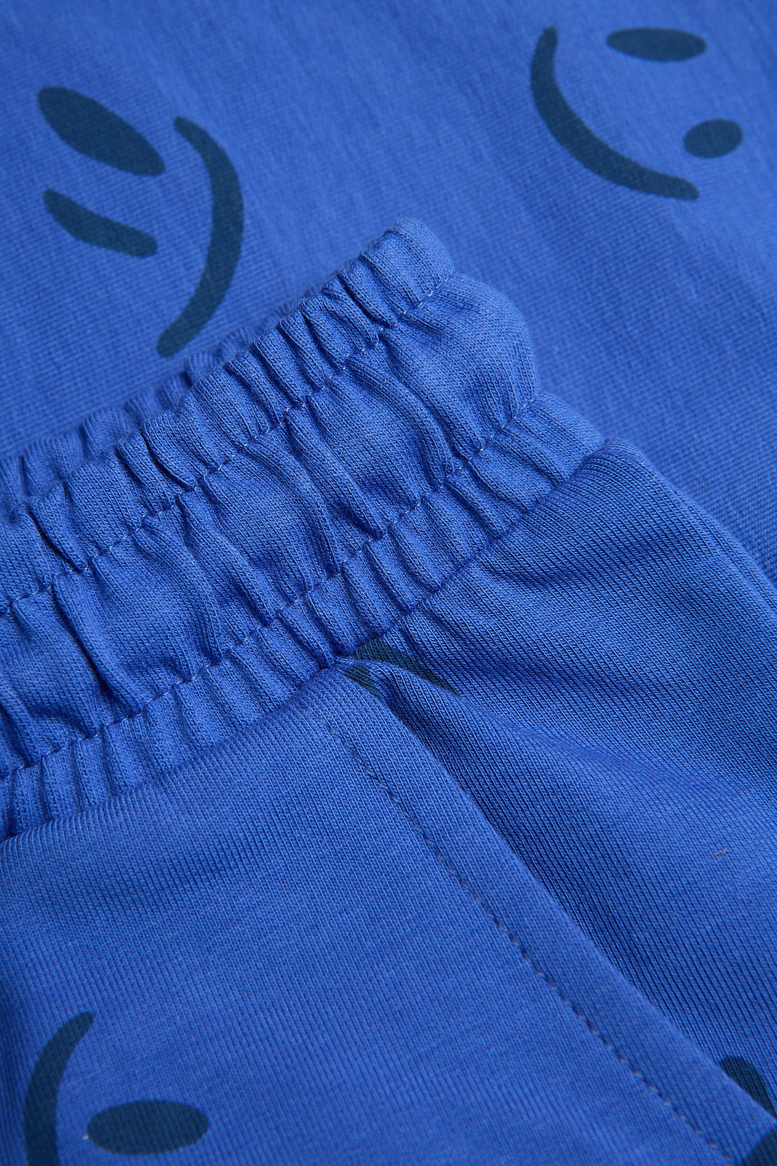 Pom Blau