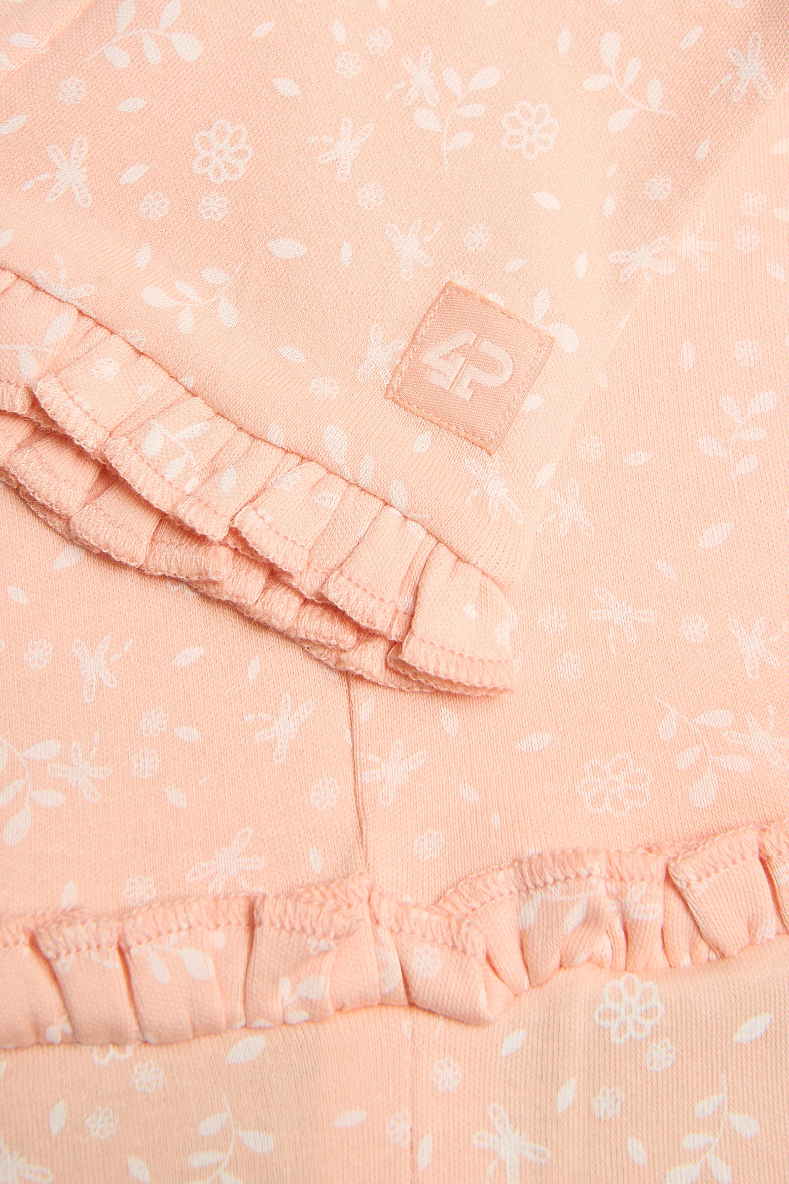 Yfke Pink