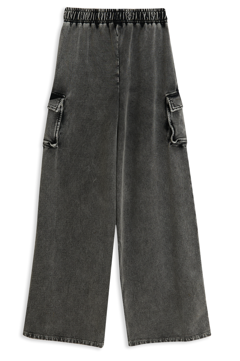 Maxim Black